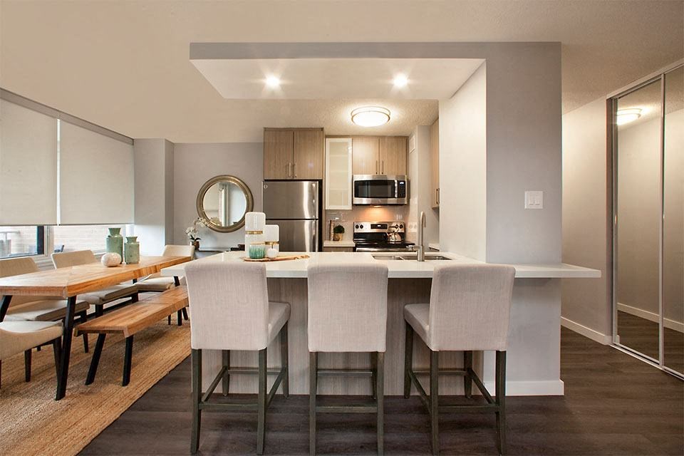 Main Square Apartments in Toronto, ON kitchen includes stainless steel appliances
