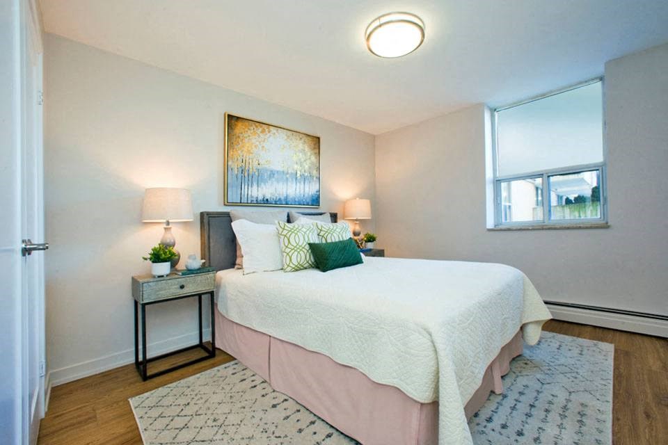 Prince Court Princess Manor in Welland, ON well lit bedroom