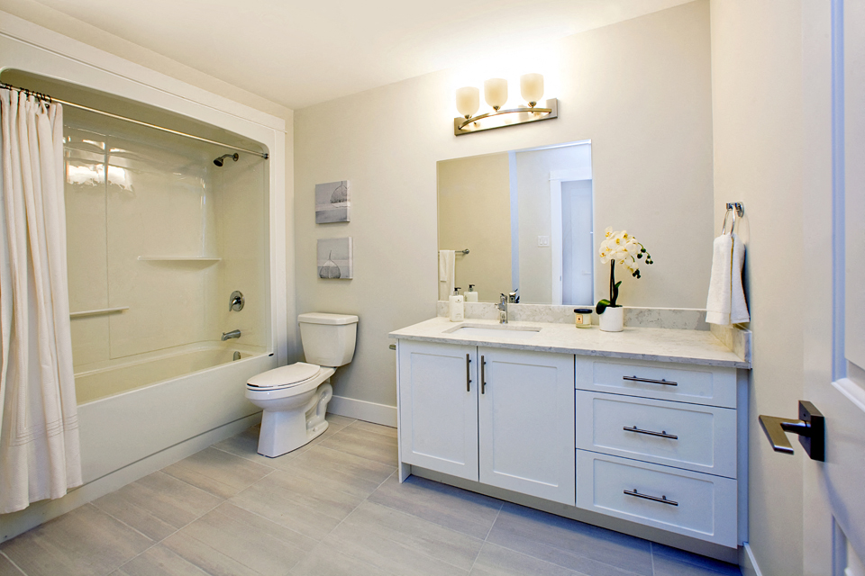 Amesbury Gate Full bathroom with bathtub, sink, and toilet in Bedford, NS