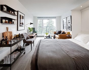 The Duke in Vancouver, BC Studio suite with access to balcony - Photo Gallery 10