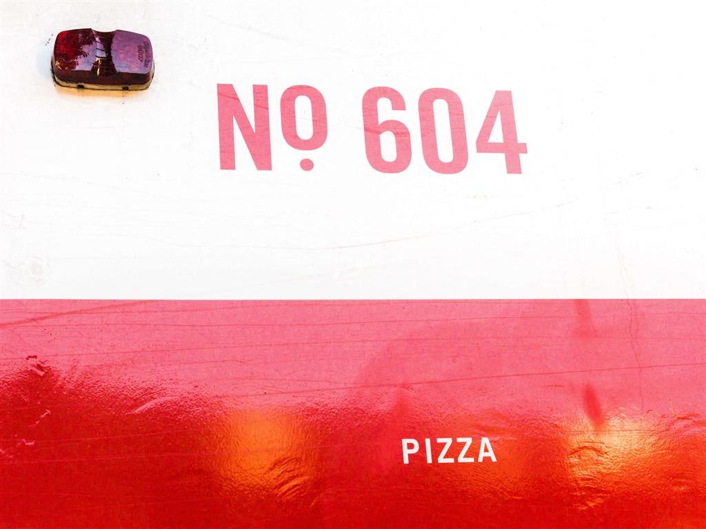 Sign for pizza restaurant