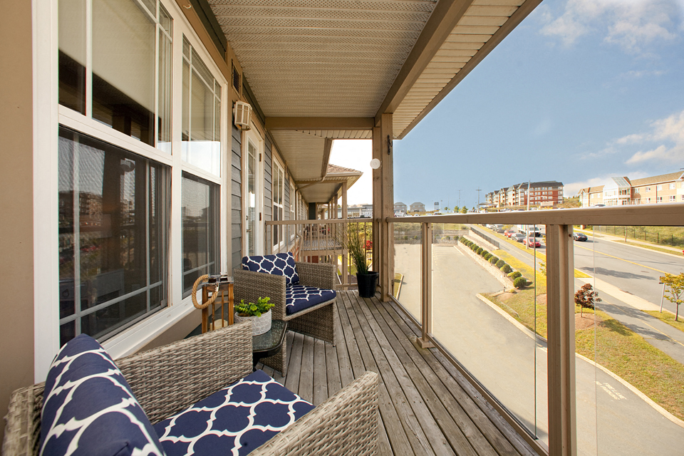 Baker Arms & Wexford Apartments beautiful balcony