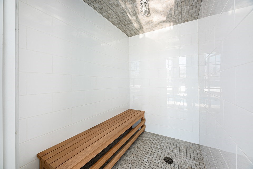 Bourg du Village steam room in Sainte Therese, QC