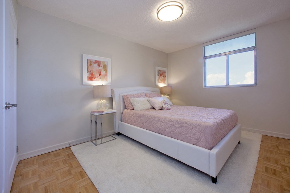 Cambridge Place Apartments bedroom in Scarborough, ON