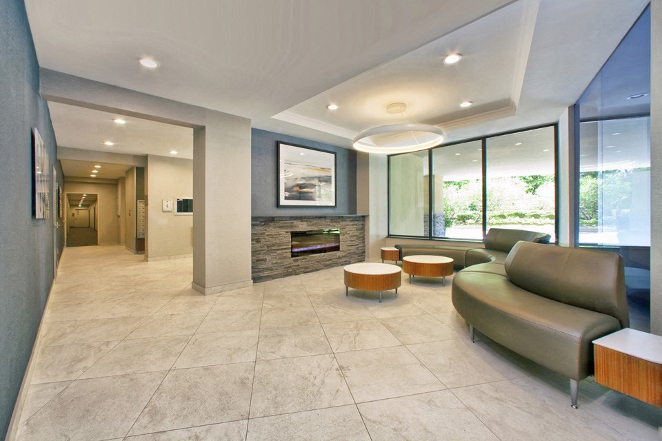 Cambridge Place Apartments renovated lobby featuring lounge seating and ceramic flooring in Scarborough, ON