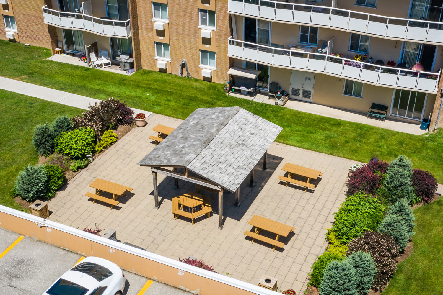Capitol Hill in Kitchener, ON outdoor gazebo with picnic tables