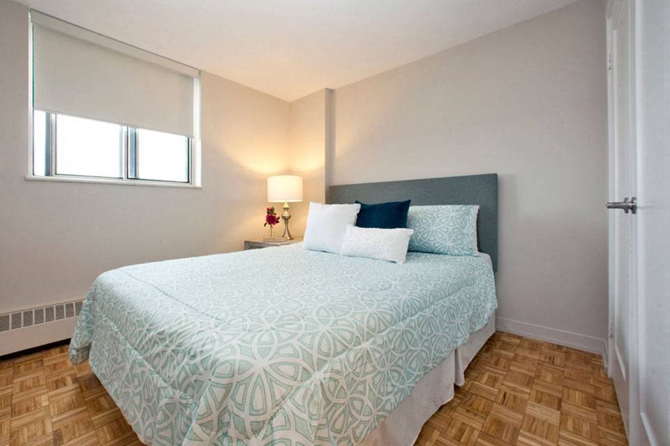 Highpoint Kitchener in Kitchener, ON brightly lit bedroom with window