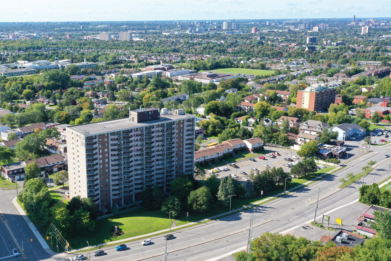 Concorde Apartments and Townhouses in Ottawa, ON drone view of properties