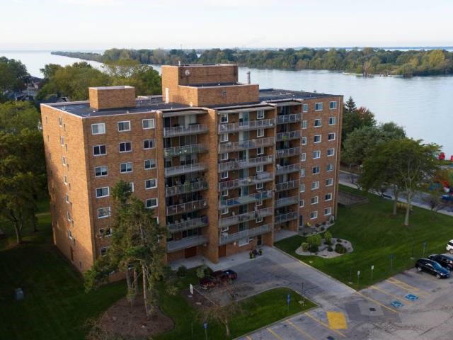 Dalhousie Place Apartments, 421 Dalhousie Street, Amherstburg, ON