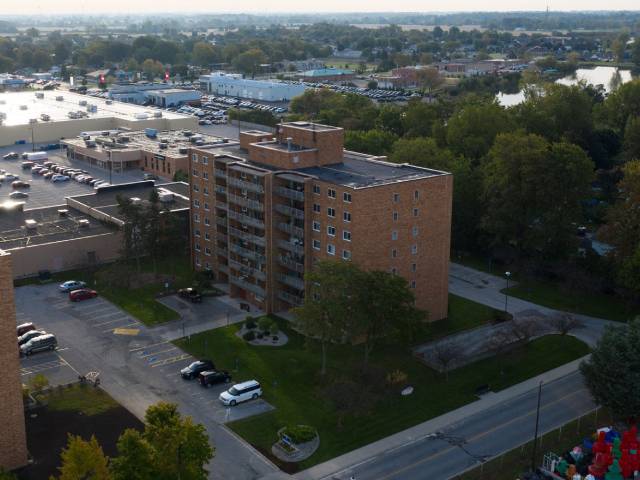 Dalhousie Place exterior image of buildIng in Amherstburg, ON