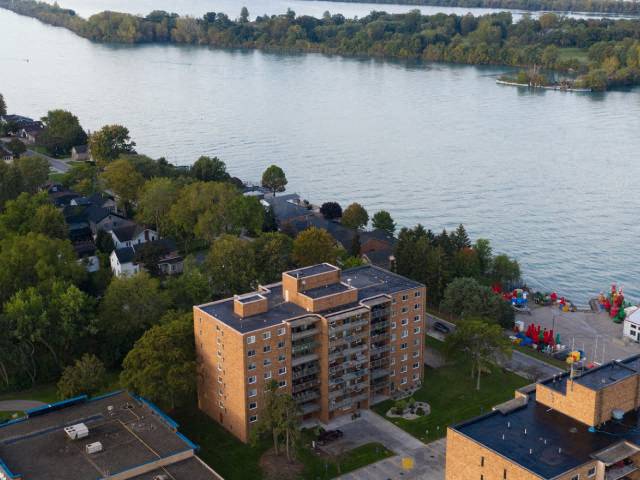 Dalhousie Place exterior image with view of the water in Amherstburg ON