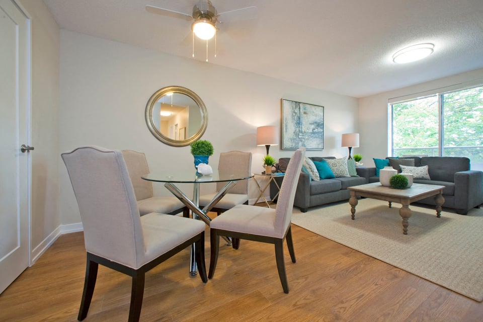 Dorchester Apartments spacious dining area