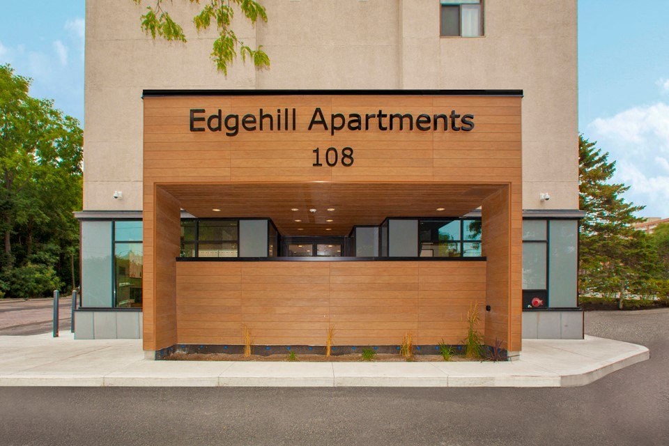 Edgehill Apartments in Barrie, ON building facade and main entrance