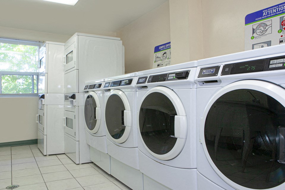 Harbourview Apartments on-site laundry facility in Oakville, ON