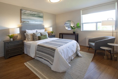 Harbourview Apartments primary bedroom in Oakville, ON