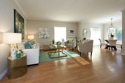 Heritage Lofts apartments spacious living room and dining room in Gatineau, QC