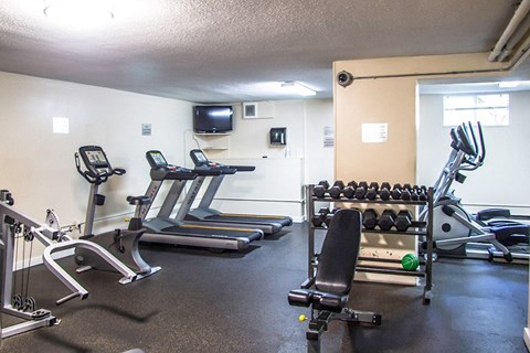 Horizon Towers in Burnaby, BC gym with cardio machines and weights