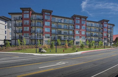Hoylake Apartments in Victoria, BC exterior of property from street level
