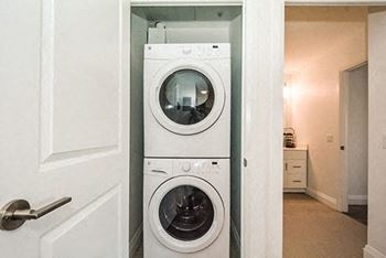 Trio on Belmont in Kitchener, ON in-suite laundry