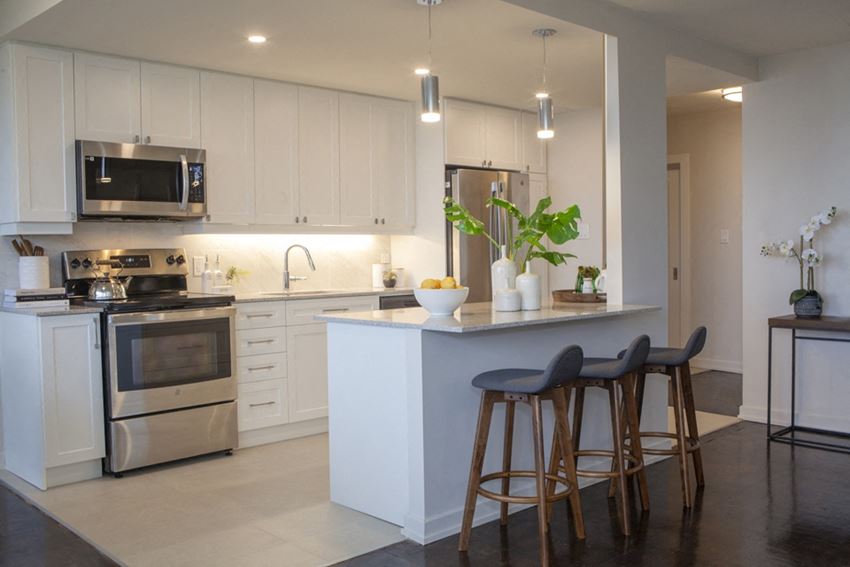 La Salle Towers Apartments, 20 North Shore Boulevard West, Burlington