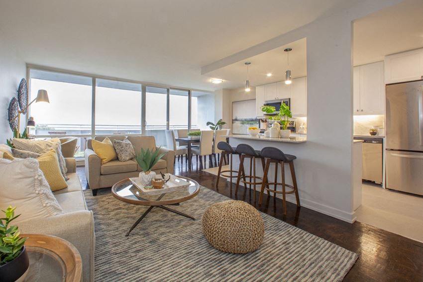 La Salle Towers Apartments, 20 North Shore Boulevard West, Burlington