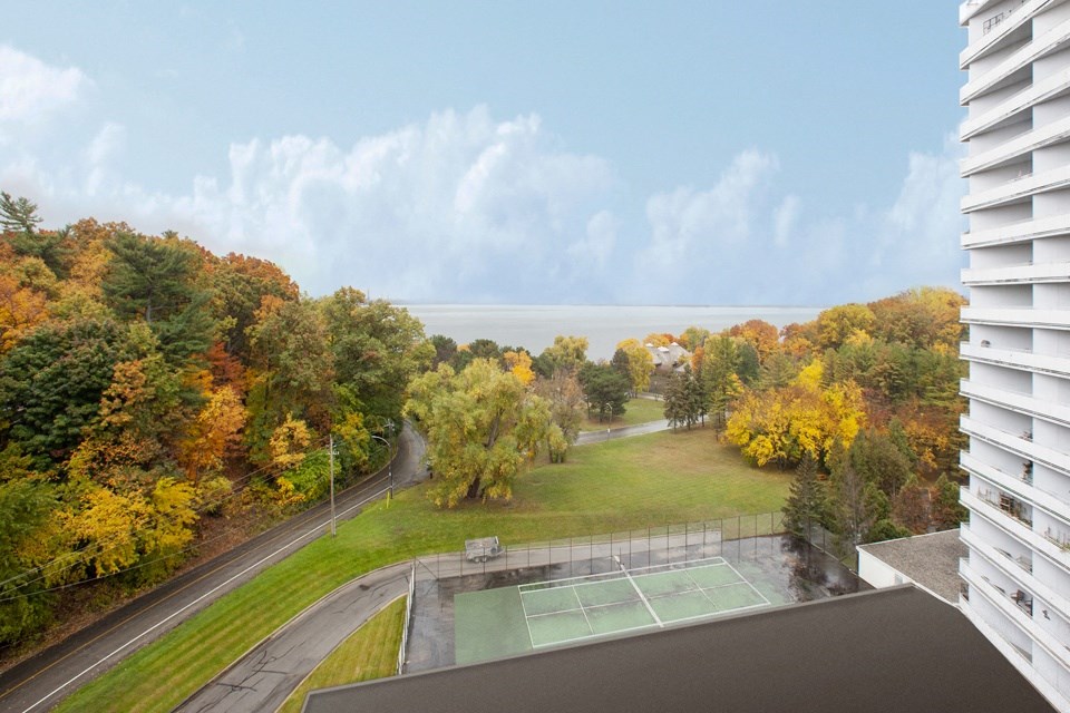 La Salle Towers View landscape in Burlington, ON