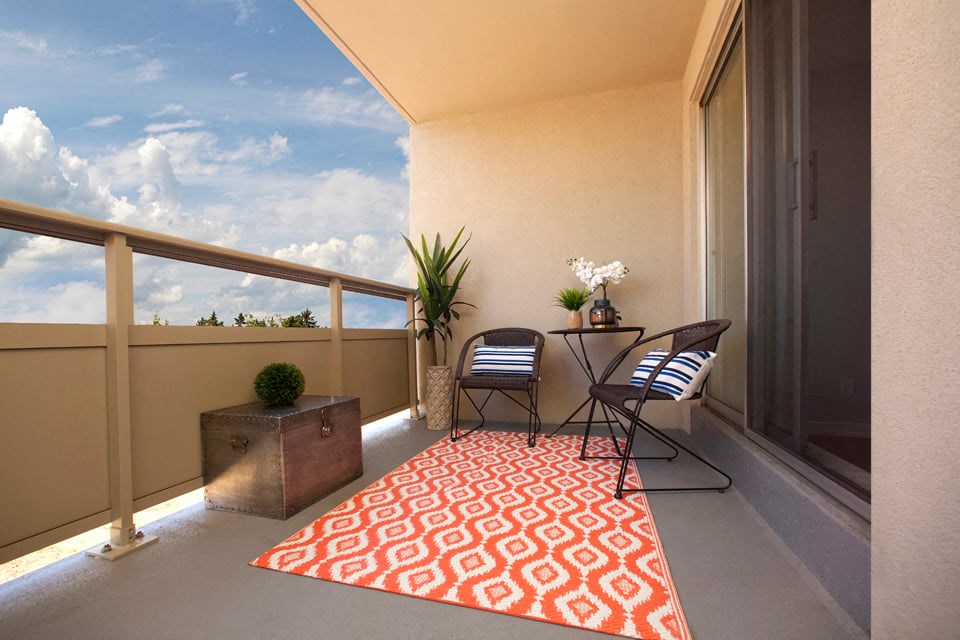 Laura Secord Apartments charming balcony in Niagara Falls, ON