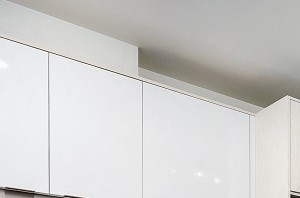 Open concept layout with view into kitchen and living room at Le Saint-Laurent Apartments in Brossard