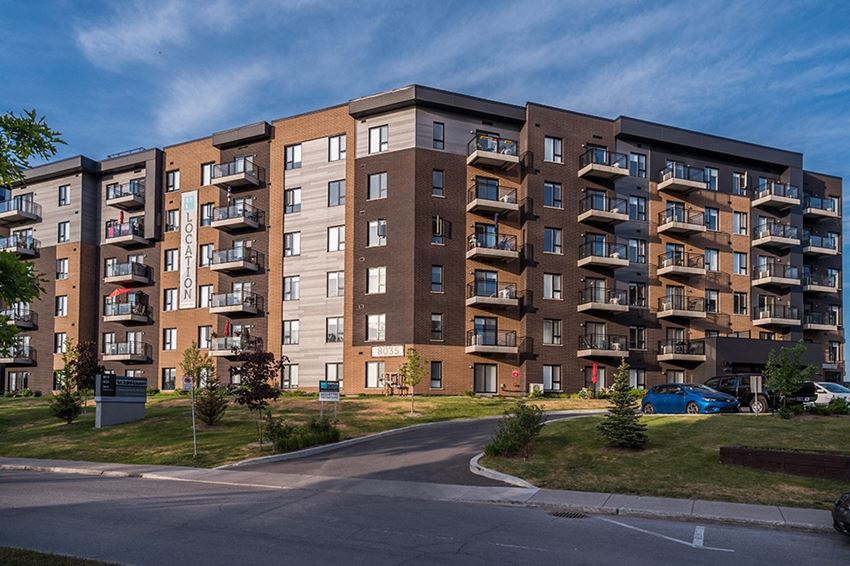 Le SaintLaurent Apartments, 8035 SaintLaurent Boulevard, Brossard, QC