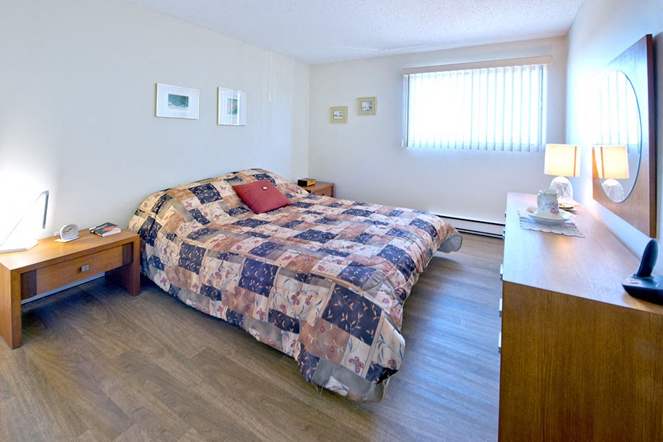 Les Jardins Hauterive in Sherbrooke, QC spacious bedroom
