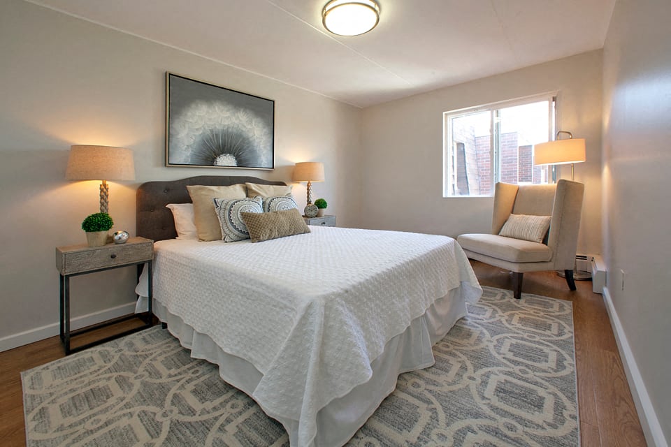 Linden Court bedroom with lost of natural light in St. Catharines, ON