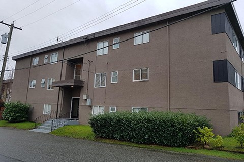 Linwood Court in Burnaby, BC exterior of building
