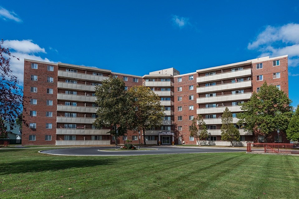 Exterior of building 1430 at Lorneville Apartments in Cornwall, ON