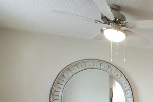 Lyndon Place open concept kitchen with built-in breakfast bar in Niagara Falls, ON - Photo Gallery