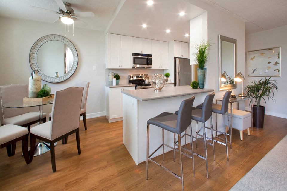 Lyndon Place open concept kitchen with built-in breakfast bar in Niagara Falls, ON