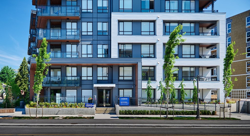 a view of the front of the building from the street
