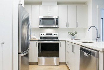 Lynnmour Apartments in North Vancouver, BC Kitchen - Photo Gallery 4