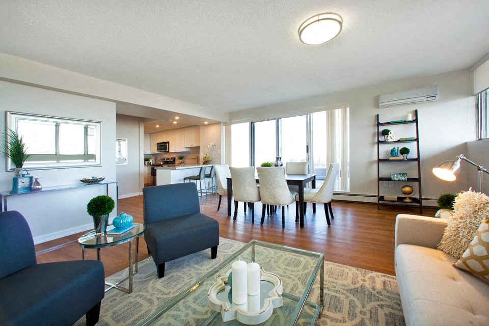 Market Street Open concept living, dining and kitchen space in Hamilton, ON