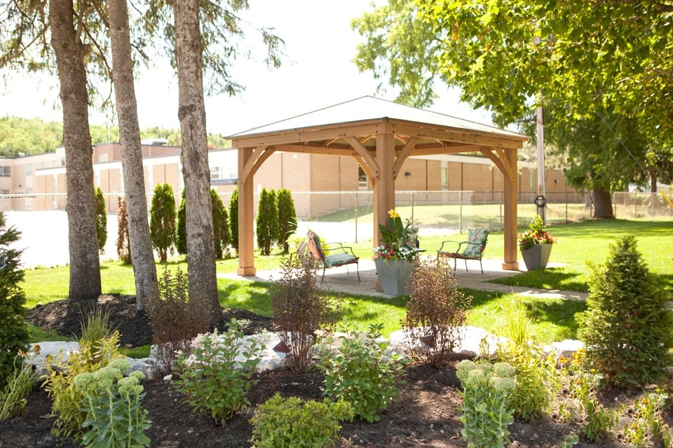 Marlan Towers gazebo surrounded by beautifully landscaped grounds in Owen Sound, ON