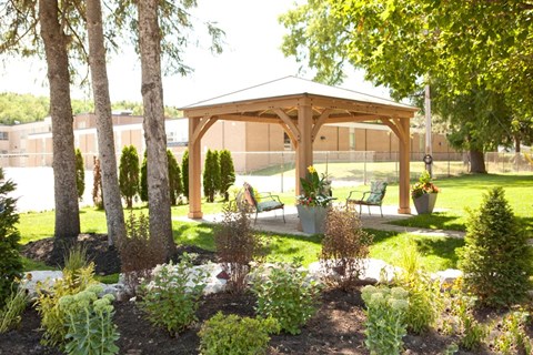 Marlan Towers gazebo surrounded by beautifully landscaped grounds in Owen Sound, ON