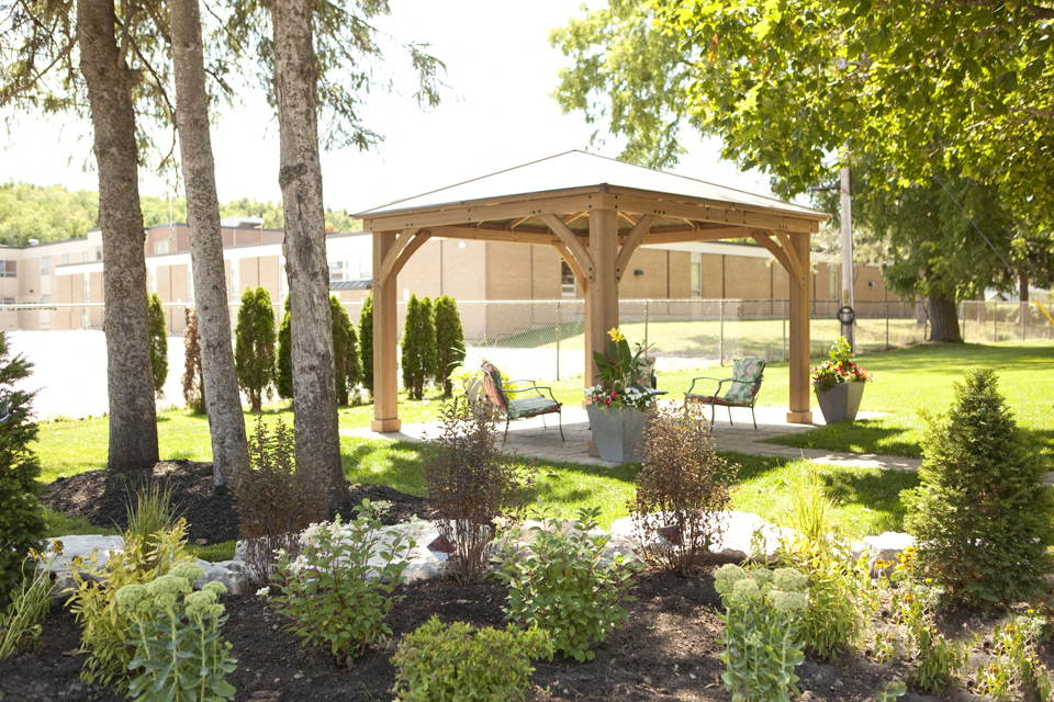 Marlan Towers gazebo surrounded by beautifully landscaped grounds in Owen Sound, ON