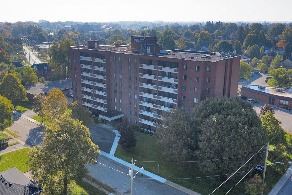 Northgate Towers in Woodstock, ON front exterior of building