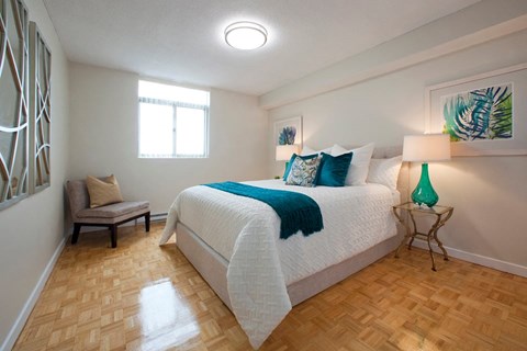 Northumberland spacious bedroom with hardwood flooring in Port Hope, ON