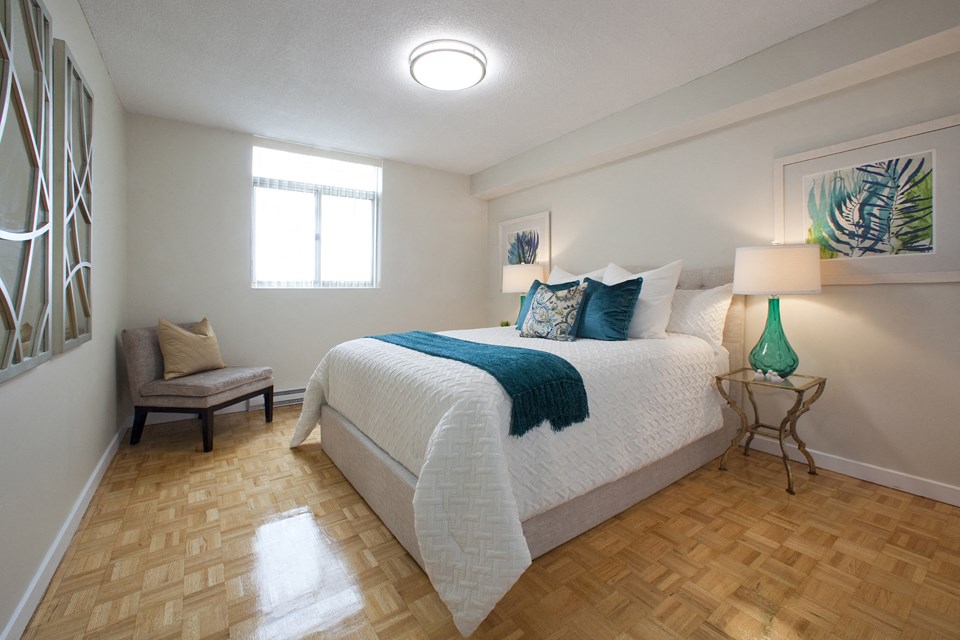 Northumberland spacious bedroom with hardwood flooring in Port Hope, ON