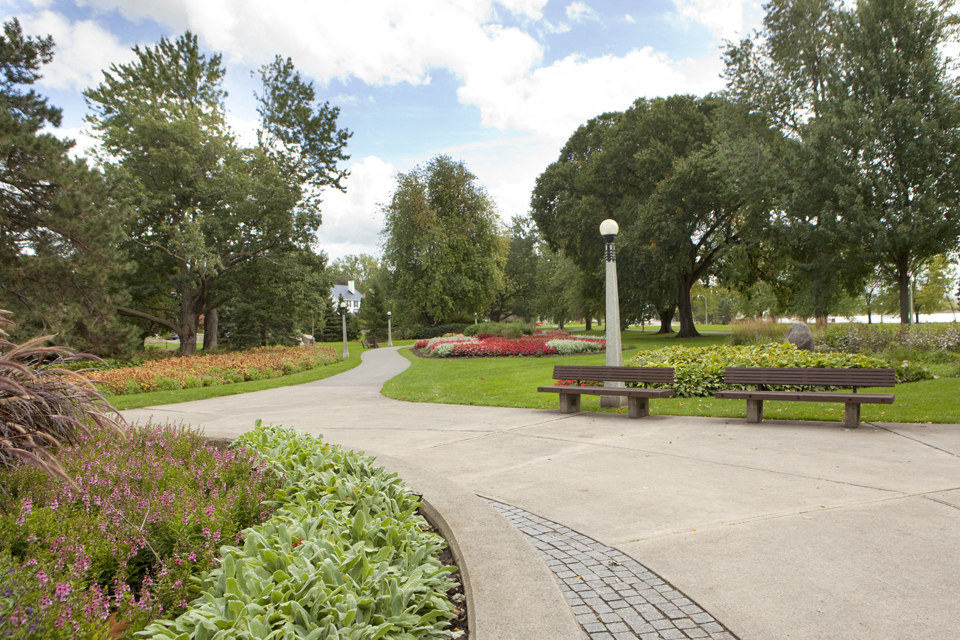 Nuovo is located close to Dows Lake Pavilion in Ottawa, ON