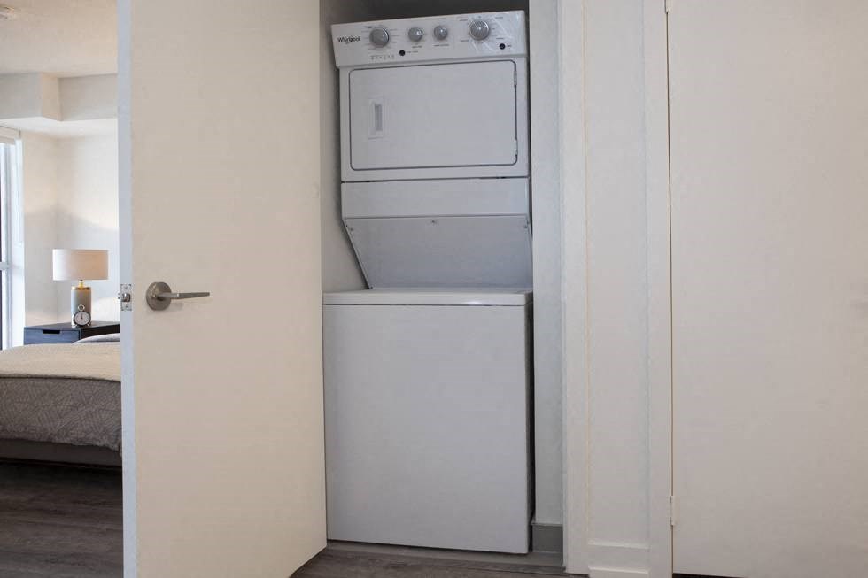 ONE225 York Mills Laundry in Toronto, ON