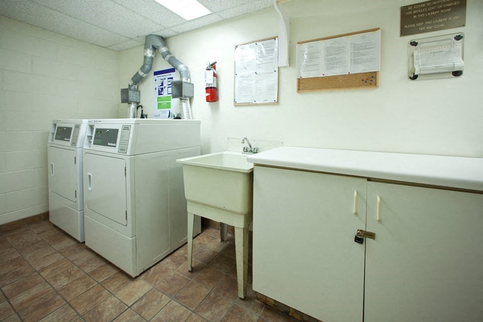 Oakdale Heights on-site laundry facility in St. Catharines, ON