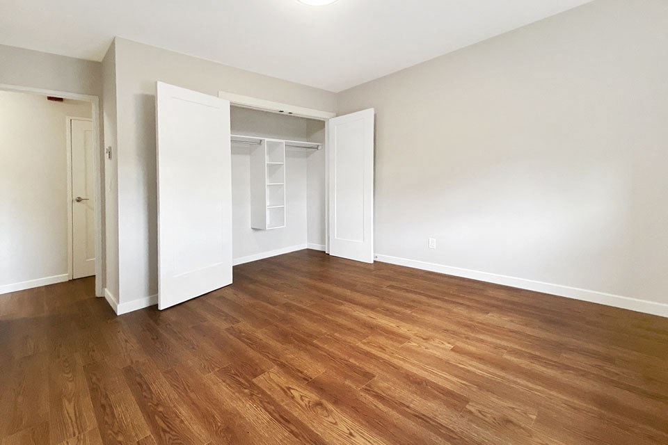 Pembridge Square in Kingston, ON master bedroom with large closet