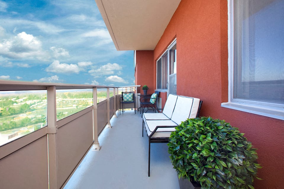 Regency Towers charming balcony in St. Catherines, ON
