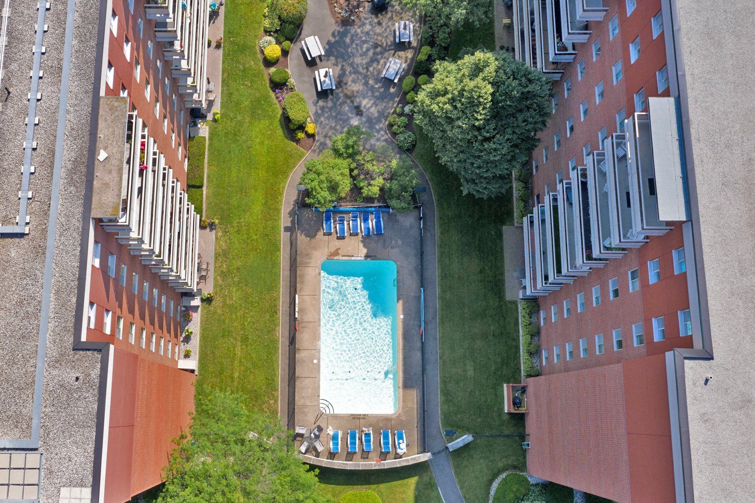 Regency Towers drone image of outdoor pool in St. Catherines, ON
